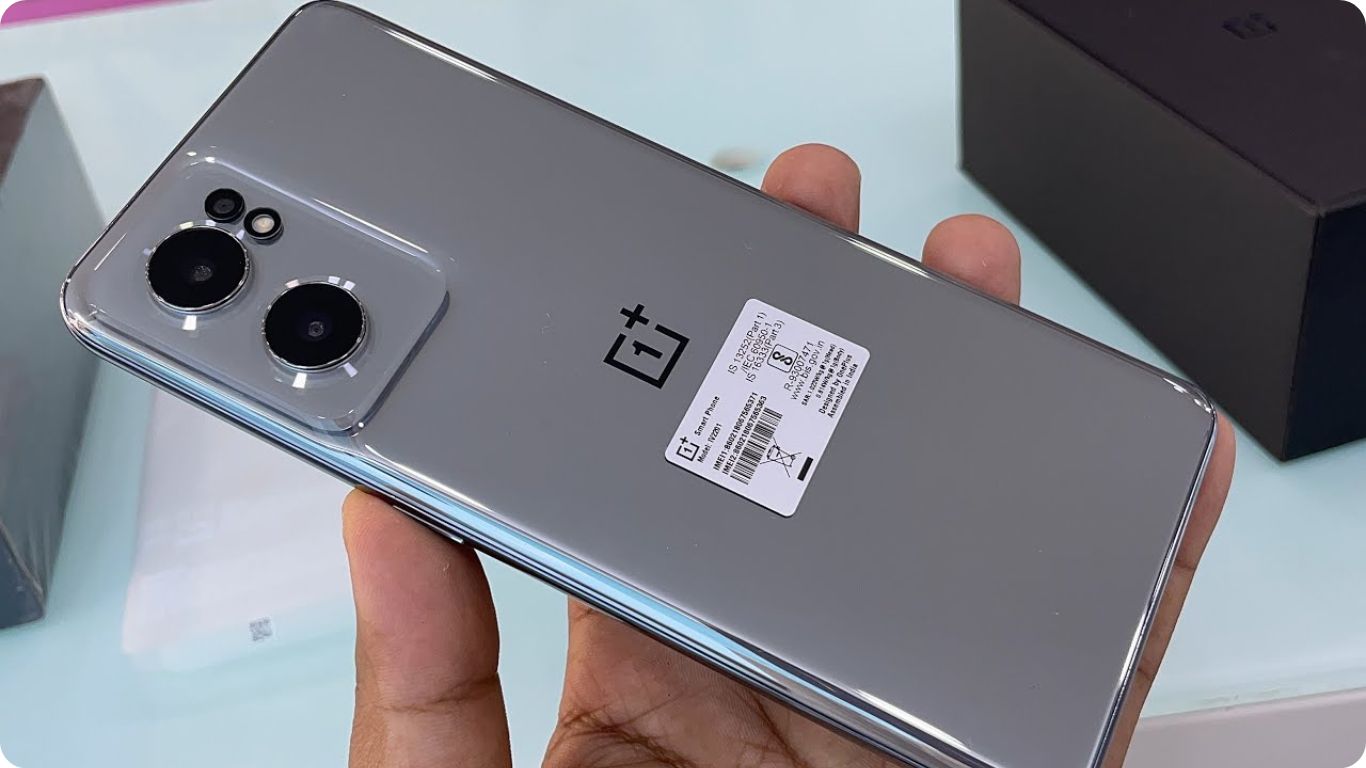 रक्षाबंधन में अपनी बहन को गिफ्ट करे Realme के 5G स्मार्टफोन। 8000mAh बैटरी के साथ DSLR कैमरा मिलेगा, बहुत ही कम कीमत में -